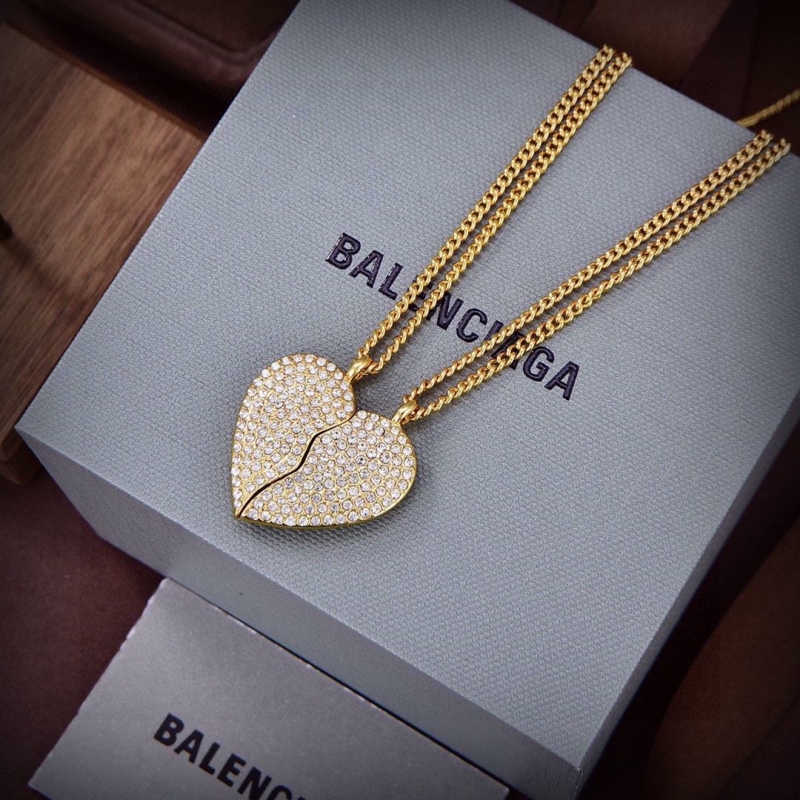 Ba1en*iaga necklaces